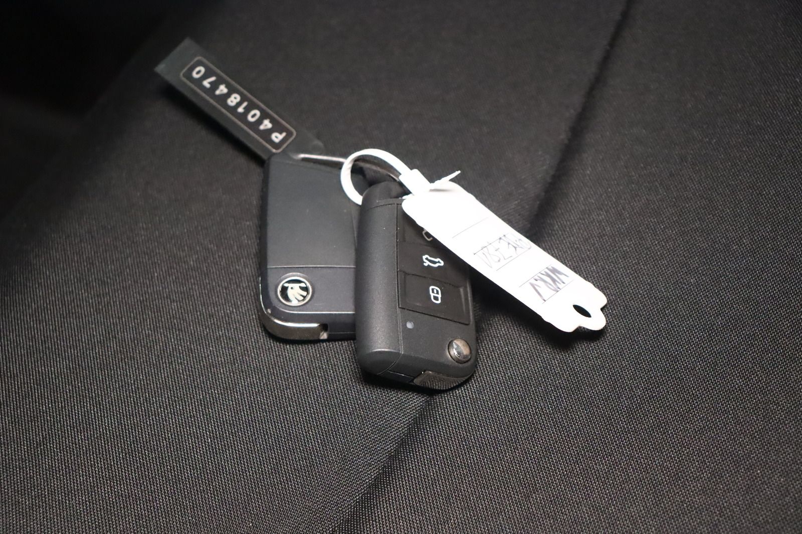 Fahrzeugabbildung SKODA Fabia 1.0 MPi * 1.Hd * LED * Klima