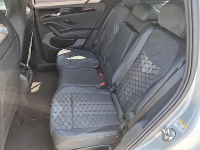 Fahrzeugabbildung Volkswagen Tiguan 1,5 eTSI DSG R-LINE BLACK STYLE NAVI MATR