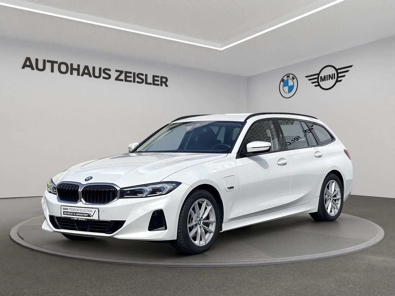 BMW 330e Touring Rückfahrkamera akt.Geschw.Regelung 