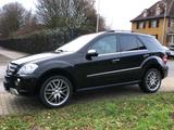 Mercedes-Benz ML 500 Designo AMG Paket+TV+AMG Auspuff+Voll - Mercedes-Benz ML 500: AMG