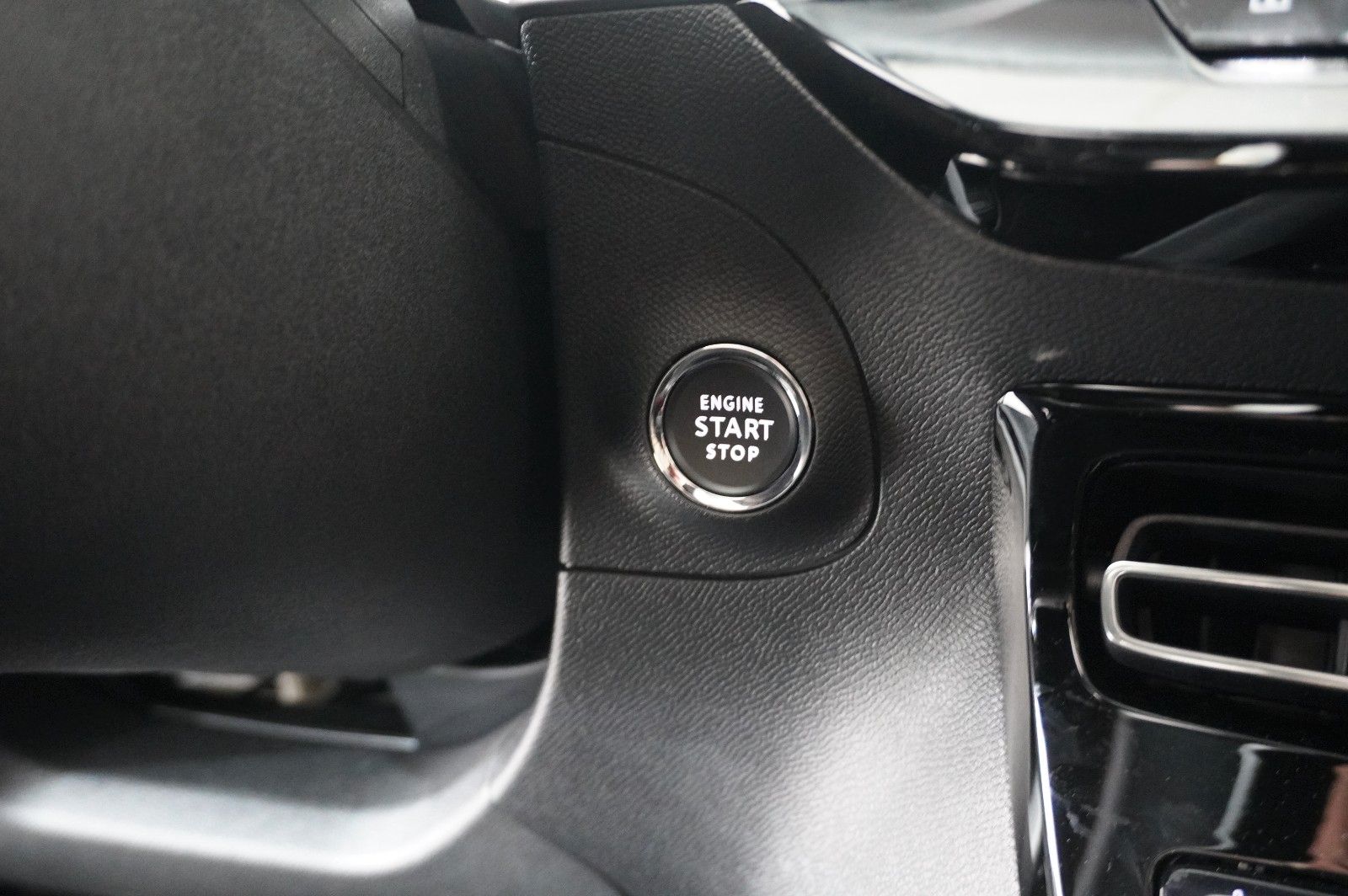 Fahrzeugabbildung Opel Mokka-e EDITION 1-PHASIG LED/KAMERA/SHZ/VIRT/DAB
