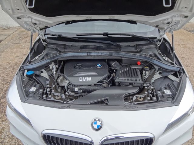 Fahrzeugabbildung BMW 218 Active Tourer/M-Paket/61TKM/1.Hd/PDC/