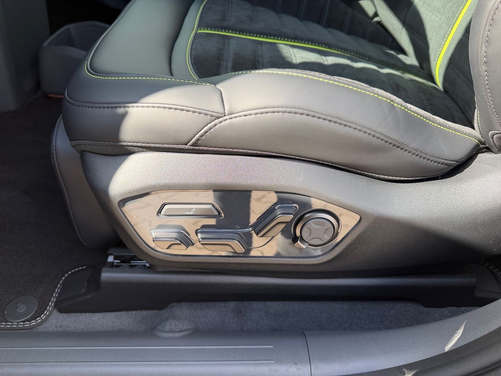 Fahrzeugabbildung Kia EV9 GT 6S RELAX GD DIG-SP