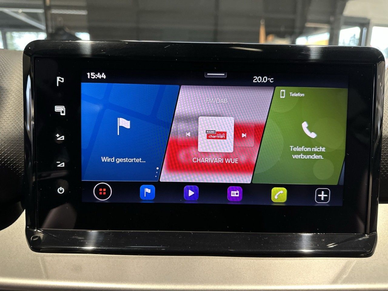 Fahrzeugabbildung SEAT Arona FR 1.0 TSI 116 PS 7-Gang-DSG - mit KI generiert/bearbeitet