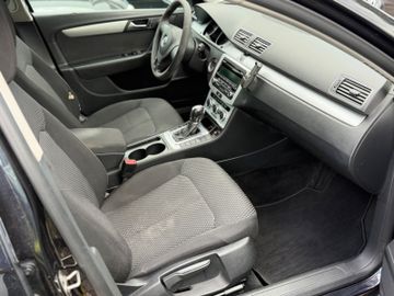 Volkswagen Passat Variant - 11