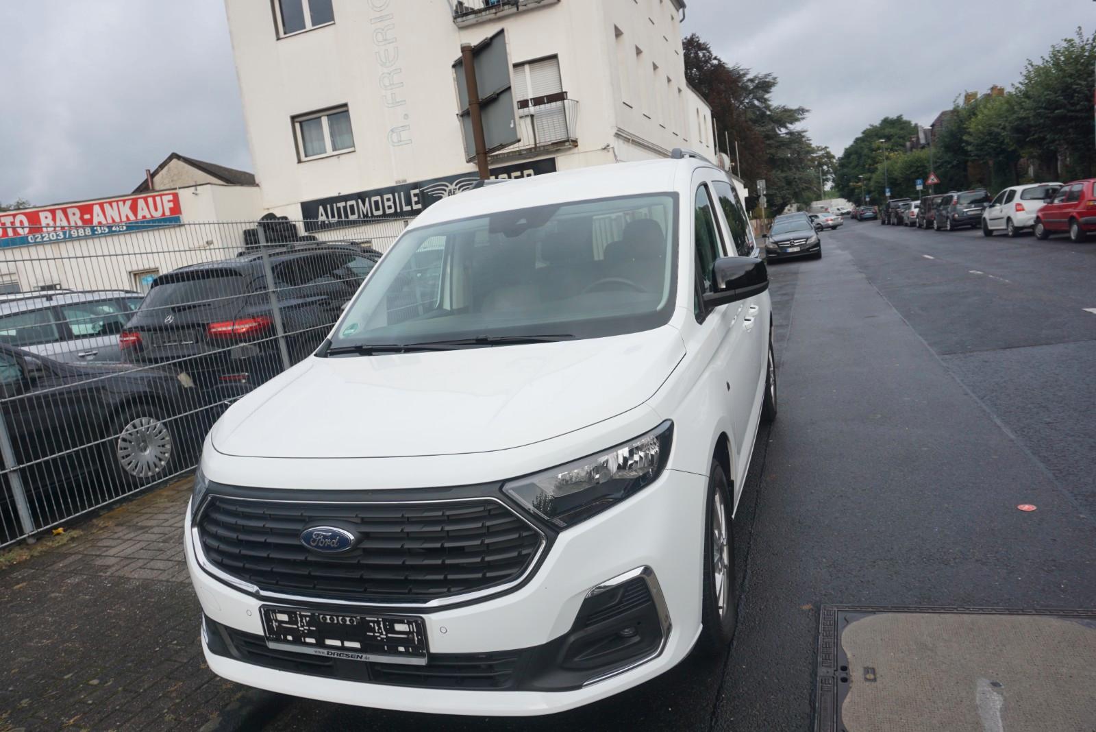 Ford Grand Tourneo 2.0 EcoBlue 90kW Titanium*1-HAND**