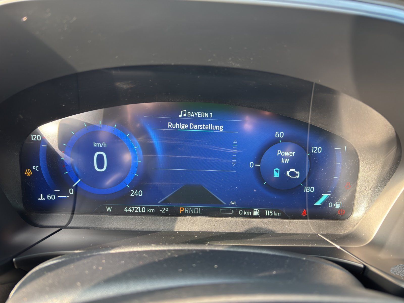 Fahrzeugabbildung Ford Kuga 2.5 PHEV Plug-In Hybrid ST-Line