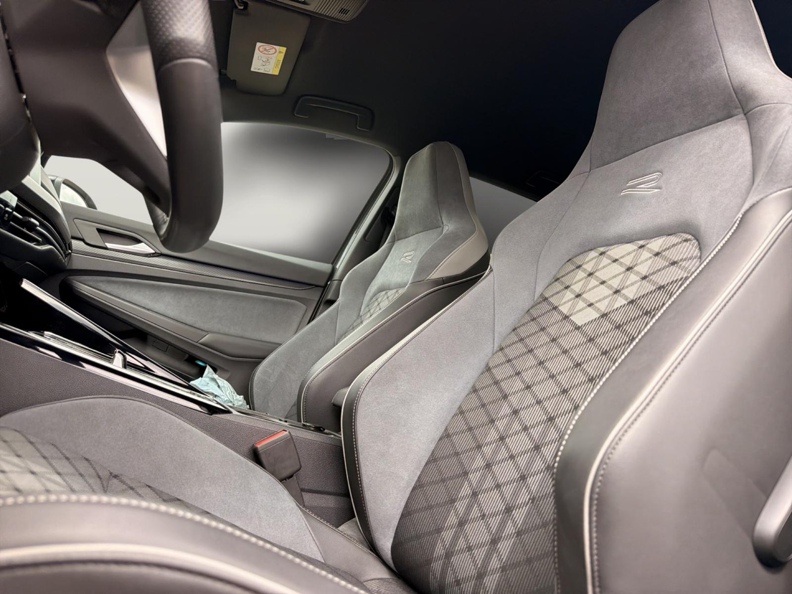 Volkswagen Golf VIII 8 1.5 eTSI R-Line DSG Black Style MAT, миниатюра 13