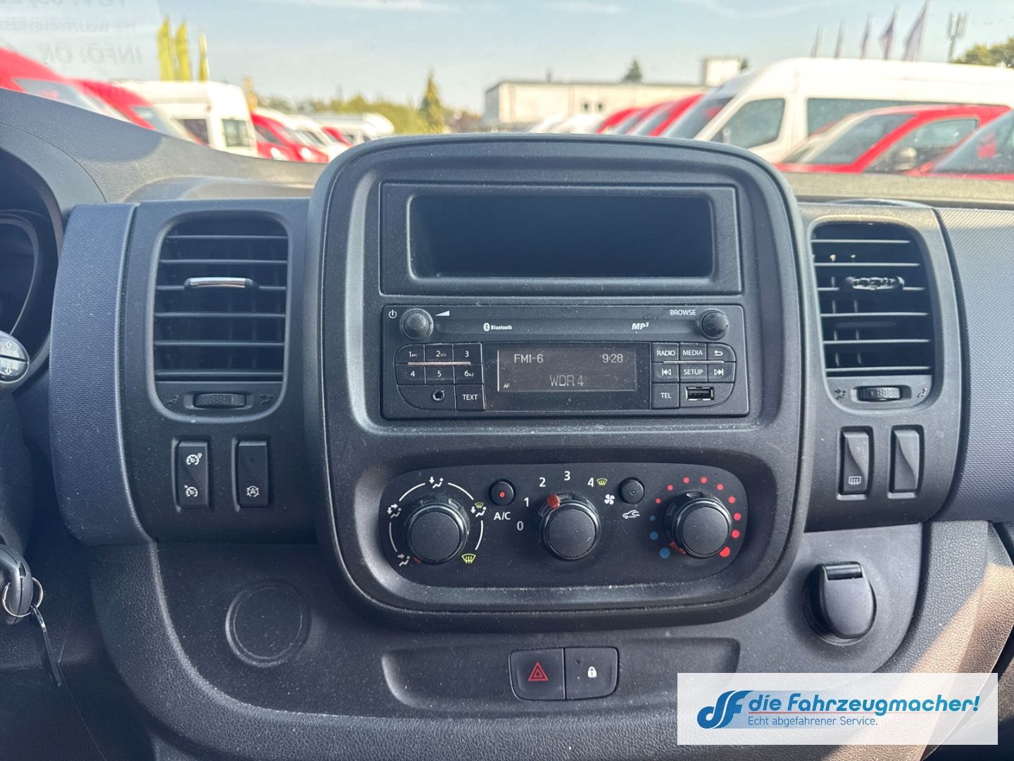 Fahrzeugabbildung Opel Vivaro B Kombi Combi 9Si. L1H1 2,7t *2673 *EXPOR