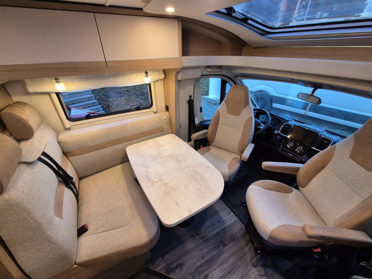 Fahrzeugabbildung LMC Cruiser T 662 Radio DAB Navi Markise Winterpaket