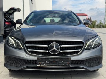 Mercedes E 220 - 8