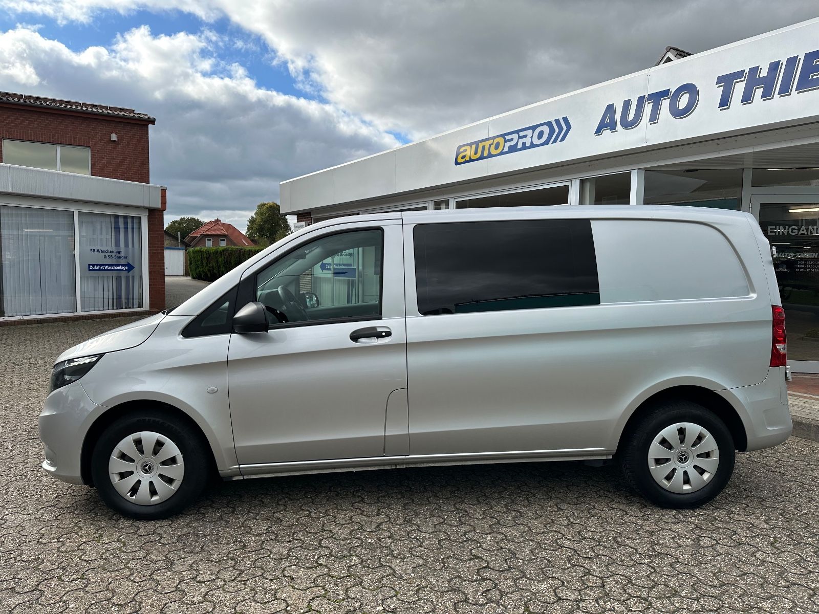 Fahrzeugabbildung Mercedes-Benz Vito Mixto 116 CDI AHK/Standhzg/Hecktüren/Klima
