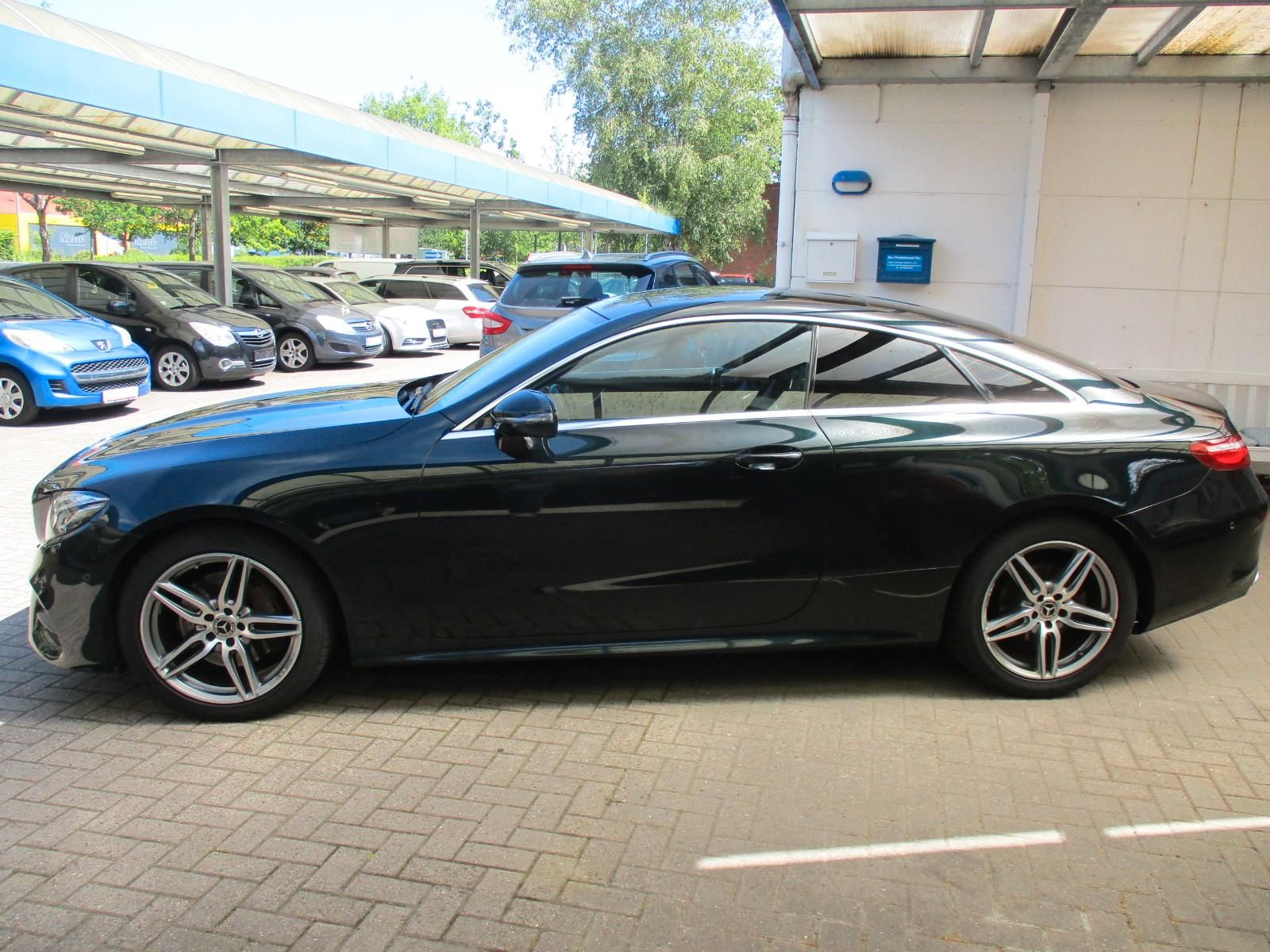 Mercedes-Benz E 220 d Coupe 4Matic / AMG Linie