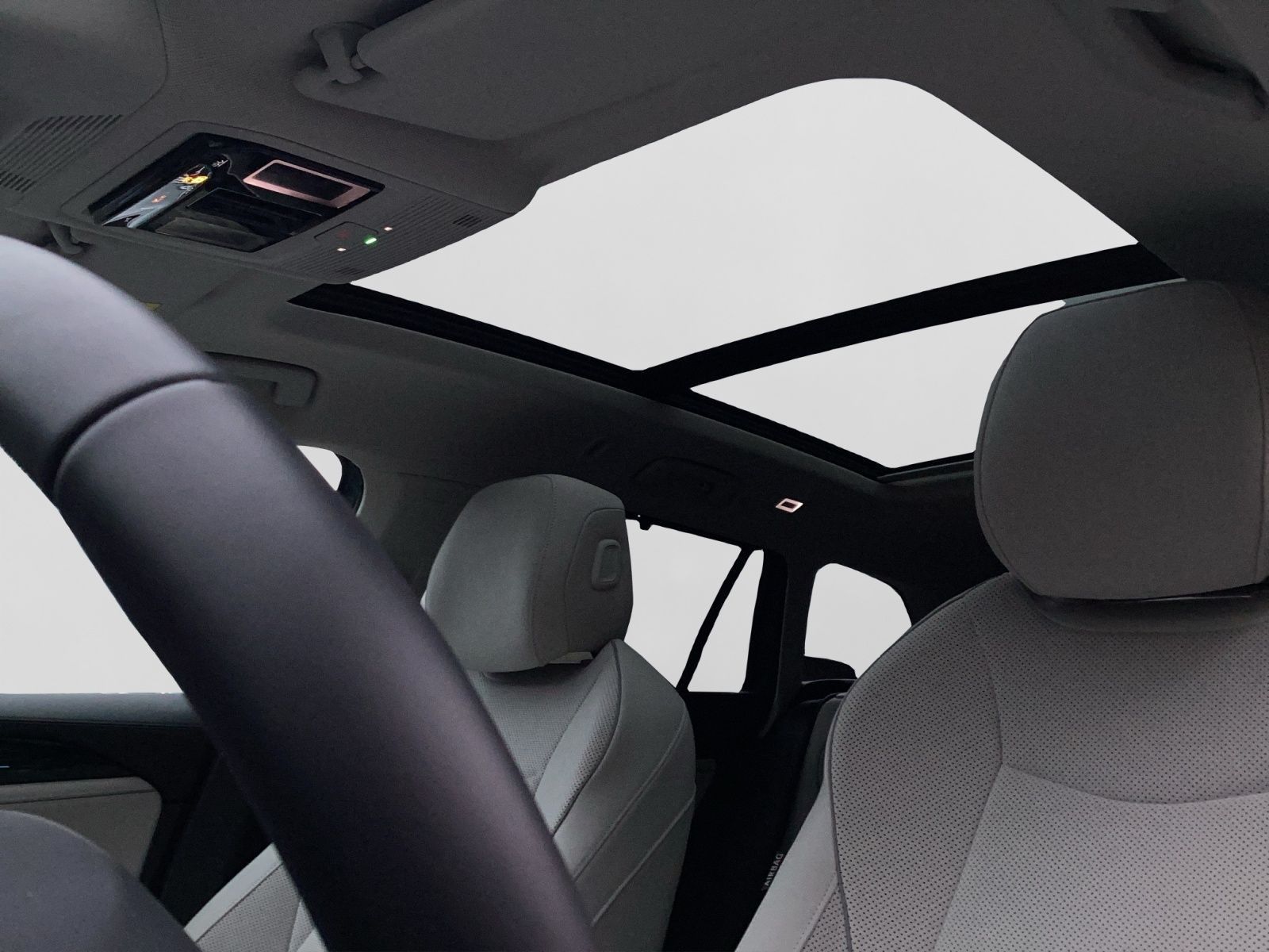 Volkswagen Passat Variant - Bild 18