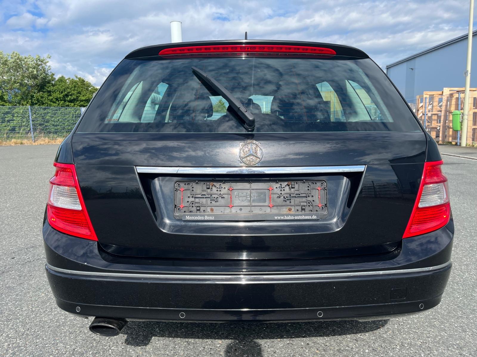 Mercedes-Benz 220 2008 — photo 5
