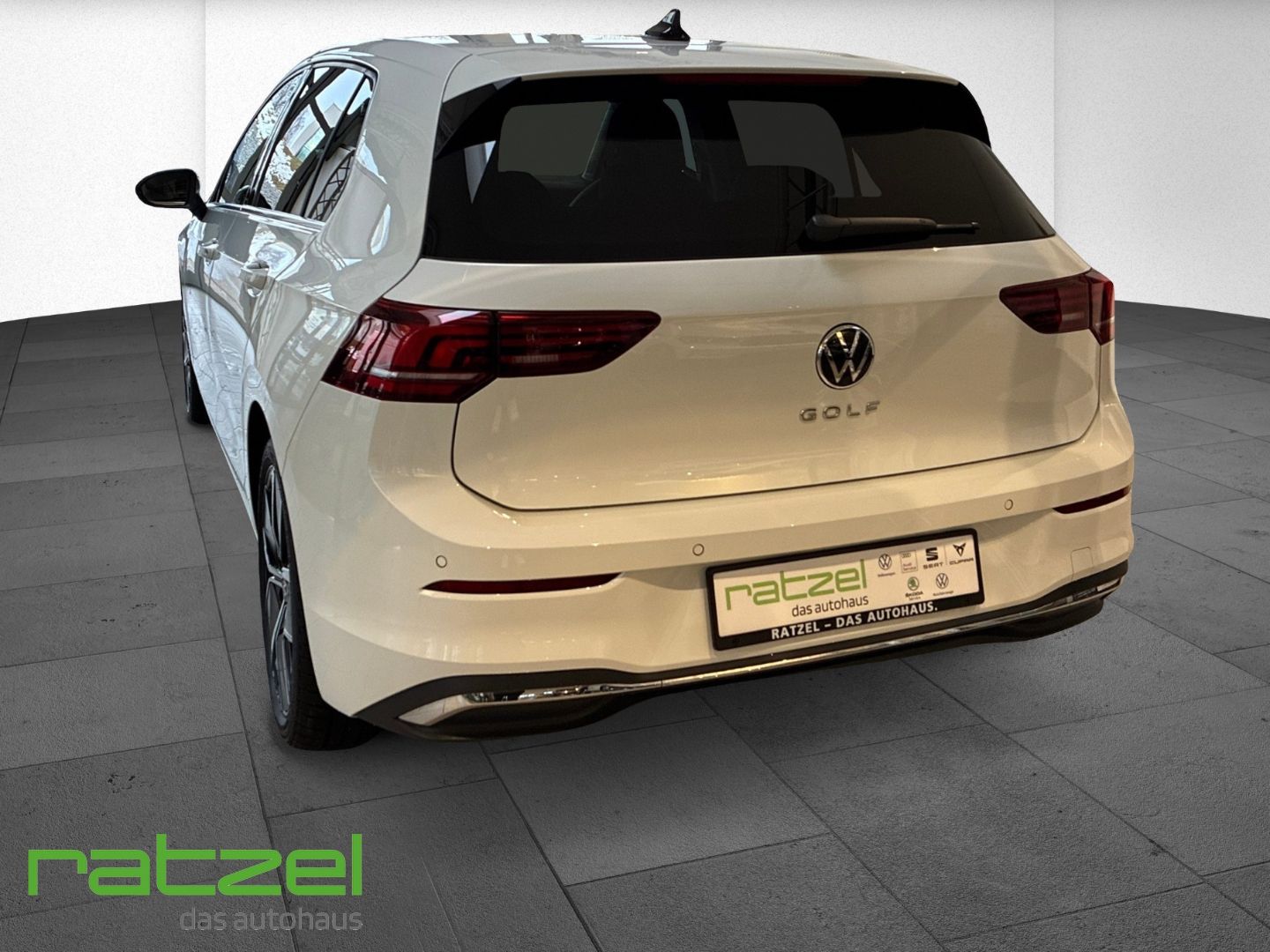 Fahrzeugabbildung Volkswagen Golf VIII 1.5 TSI Style HUD AHK Navi Memory Kame