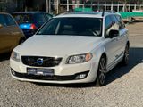 Volvo V70 Kombi Linje Svart Zanhrimen neu 142.455 klm - Volvo V70 mit Diesel-Antrieb: Leder, Navigationssystem, Kombi