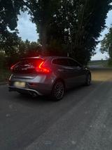 Volvo v40 R Design - Volvo V40: Kleinwagen