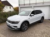 Volkswagen Tiguan Allspace HIGHLINE 2.0 TSI DSG 4MOTION - gebrauchte VW Tiguan Allspace aus dem Jahr 2017
