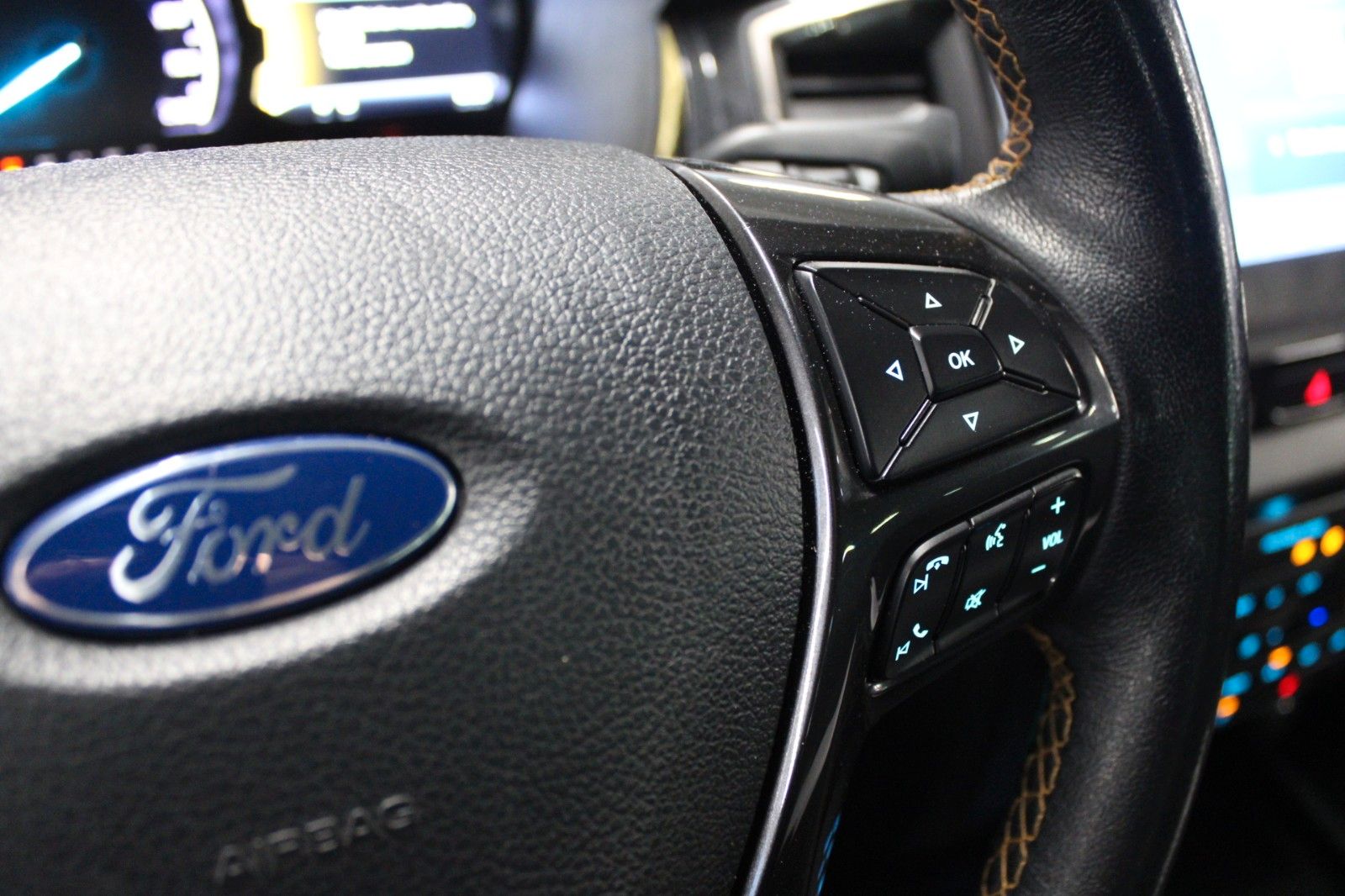 Fahrzeugabbildung Ford Ranger Wildtrak Automatik AHK LED CAM ACC STDHZ