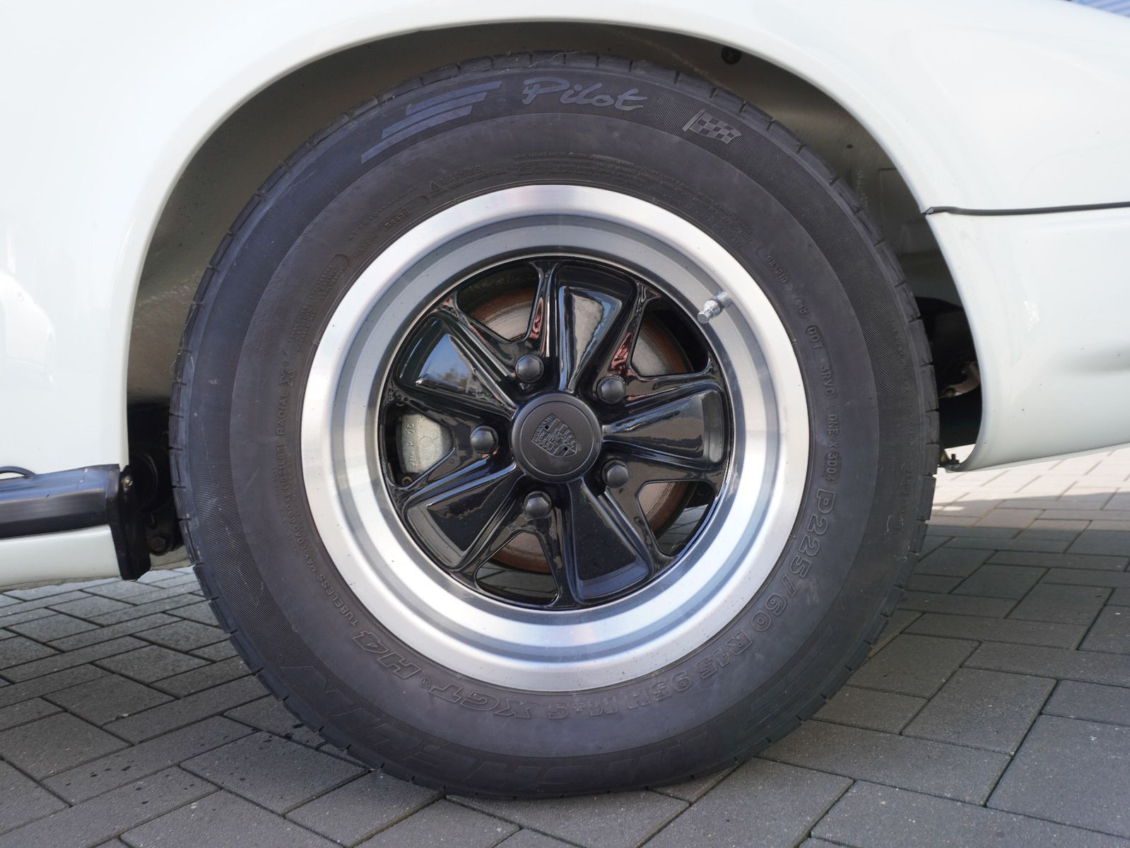 Fahrzeugabbildung Porsche 911 SC Targa