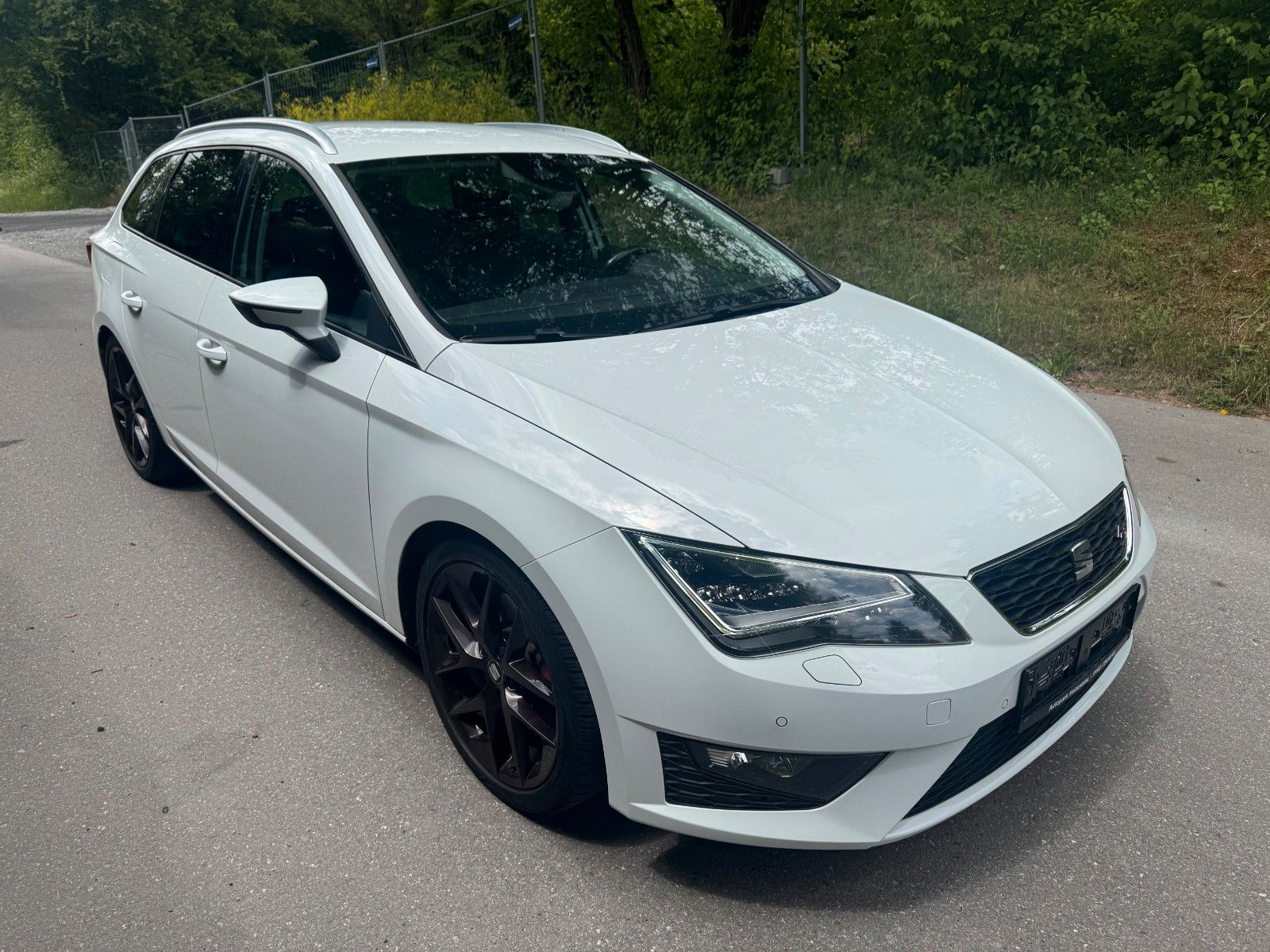 SEAT Leon ST FR *NAVI*PDC*SHZ*TEMPO*SERVICEHEFT*