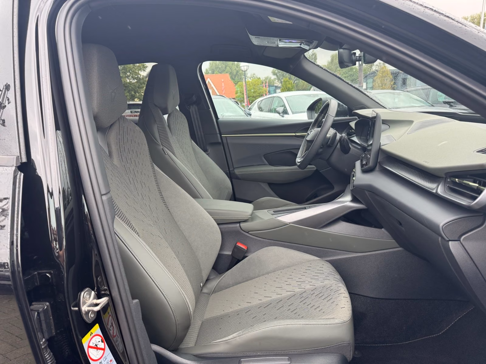 Cupra Terramar 1.5 eTSI DSG NAVI LED EDGE-PAKET
