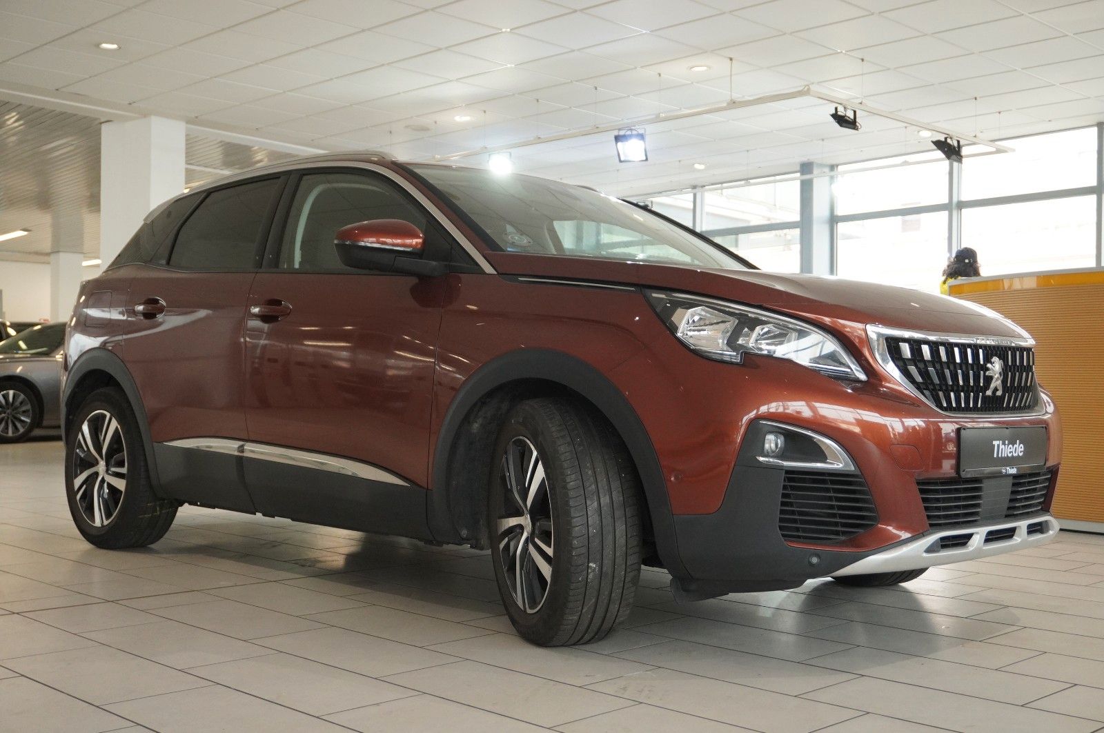 Fahrzeugabbildung Peugeot 3008 1.2 ALLURE NAVI/LED/VIRTU./SHZ/TEMP./NEBEL