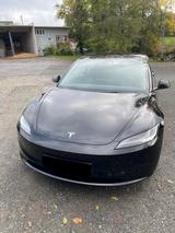 Tesla Model 3 Allradantrieb mit Dualmotor Long Ran... - Tesla Gebrauchtwagen von 2024