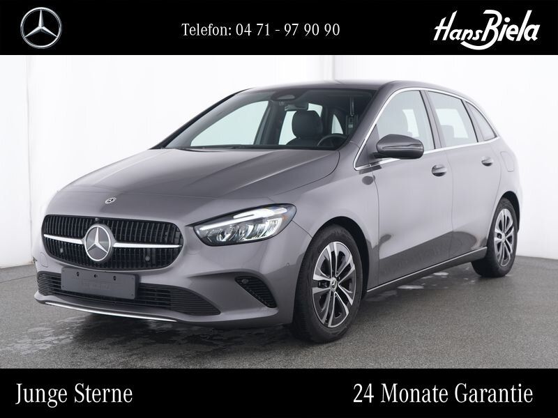 Mercedes-Benz B 180 — hlavná fotografia