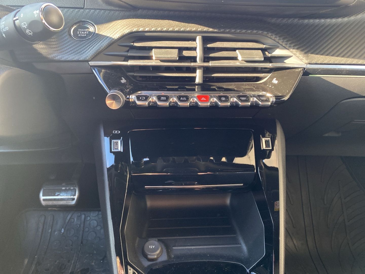 Fahrzeugabbildung Peugeot 2008 e- GT Elektromotor 136