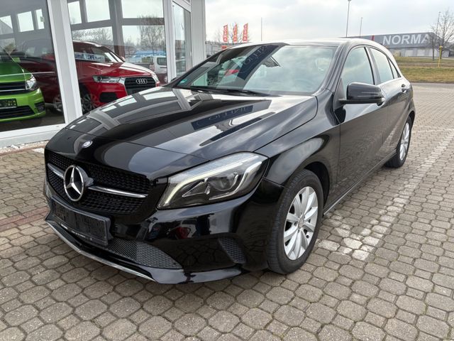 Mercedes-Benz A 160 / LED / Navigation