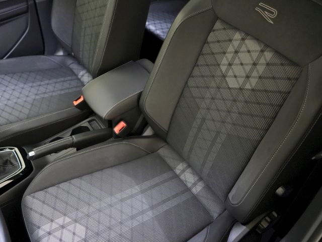 T-Cross R-LINE TSI DSG+AHK+NAVI+MATRIX LED+RÜCKF