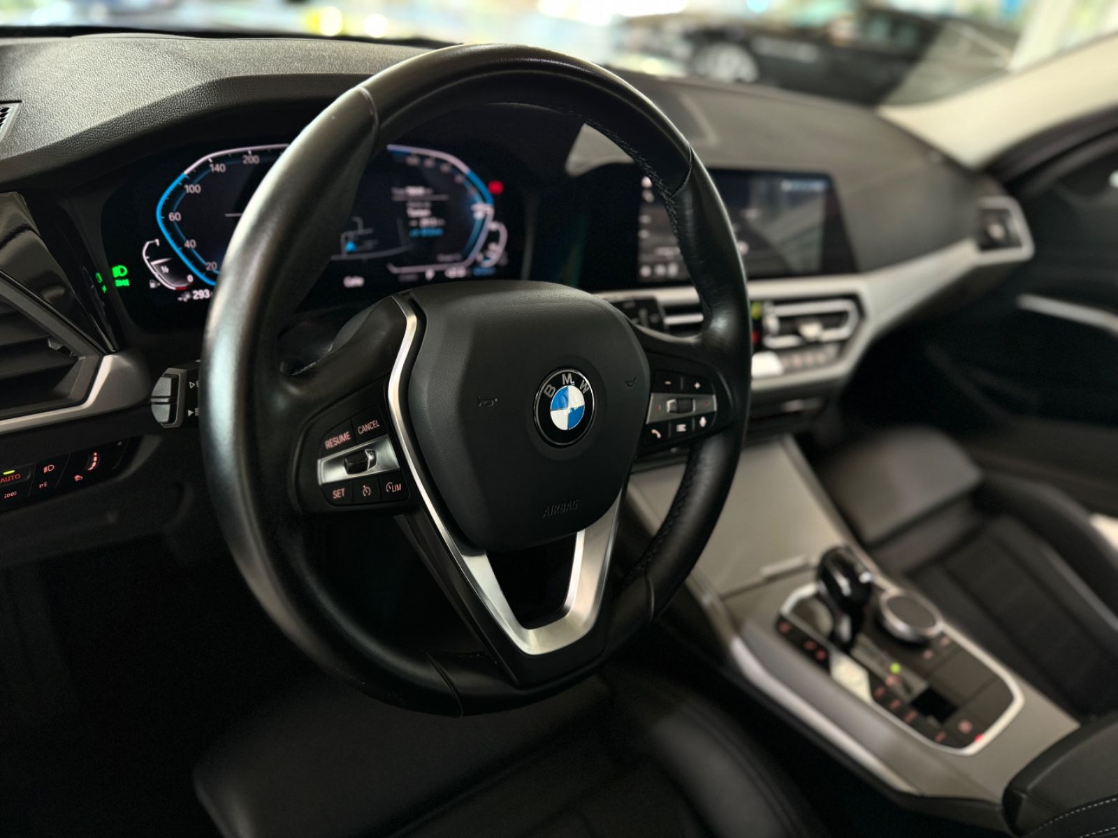 Fahrzeugabbildung BMW 320e Laser DAB Komfort HUD AHK Alarm Sport Leder