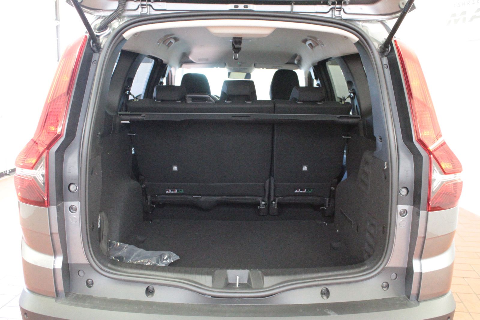 Fahrzeugabbildung Dacia Jogger Hybrid 140 Extreme 5-Sitzer*Winterpaket*