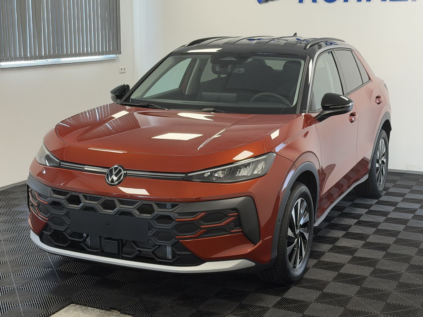 Volkswagen T-Roc 1.5 eTSI DSG Life 5J-Garantie Ambiente AHK imagem 2