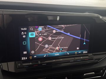 Volkswagen Caddy Maxi 1.5TSI DSG STYLE LED ACC KAMERA AHK