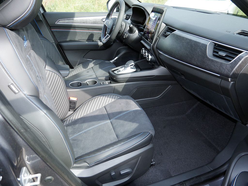 Fahrzeugabbildung Renault Arkana Esprit Alpine TCe 140 EDC