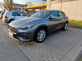 Infiniti Q30 1.5d Nav, LED  - Infiniti Q30: Grau