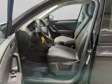 Volkswagen Tiguan - 8