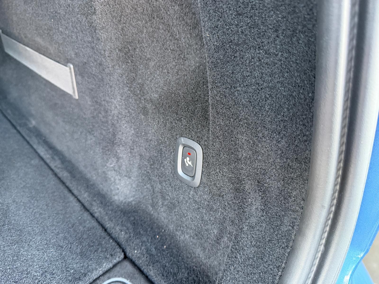 Fahrzeugabbildung Volvo XC60 R Design AHK 360° H/K LED ACC LEDER