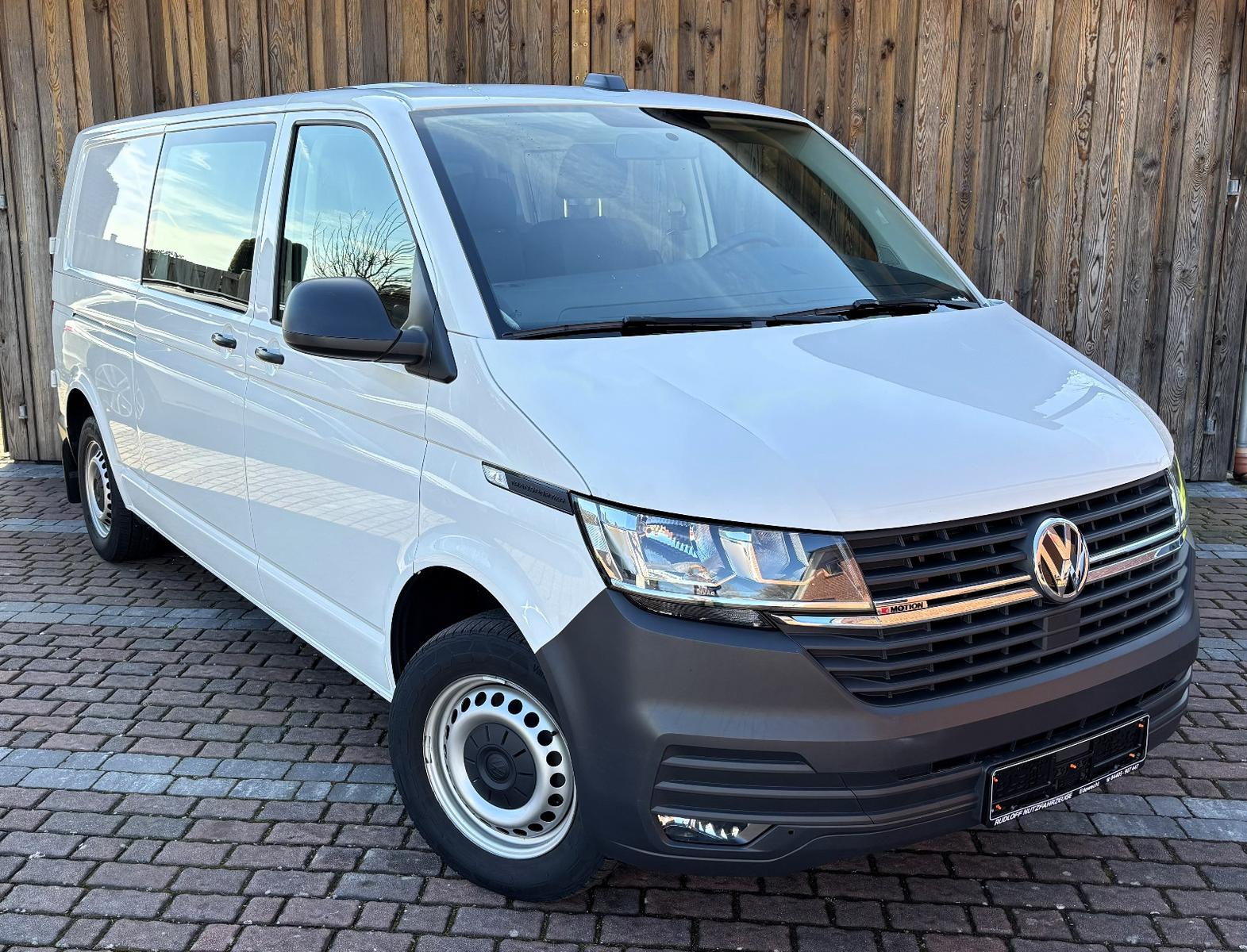Volkswagen T6.1 Transporter Mixto lang LR Navi SHz 4x4 5-Si