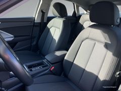 AUDI Q3 Sportback 35 TFSI S-line LED Navi ACC Rfk 18' AUDI Q3 Sportback 35 TFSI S-line LED Navi ACC Rfk 18'