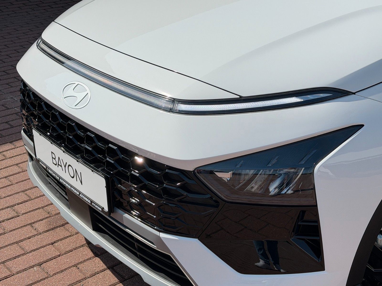 Fahrzeugabbildung Hyundai BAYON 1.0 T-GDI Blackline *Navi*Kamera*BOSE*LED*