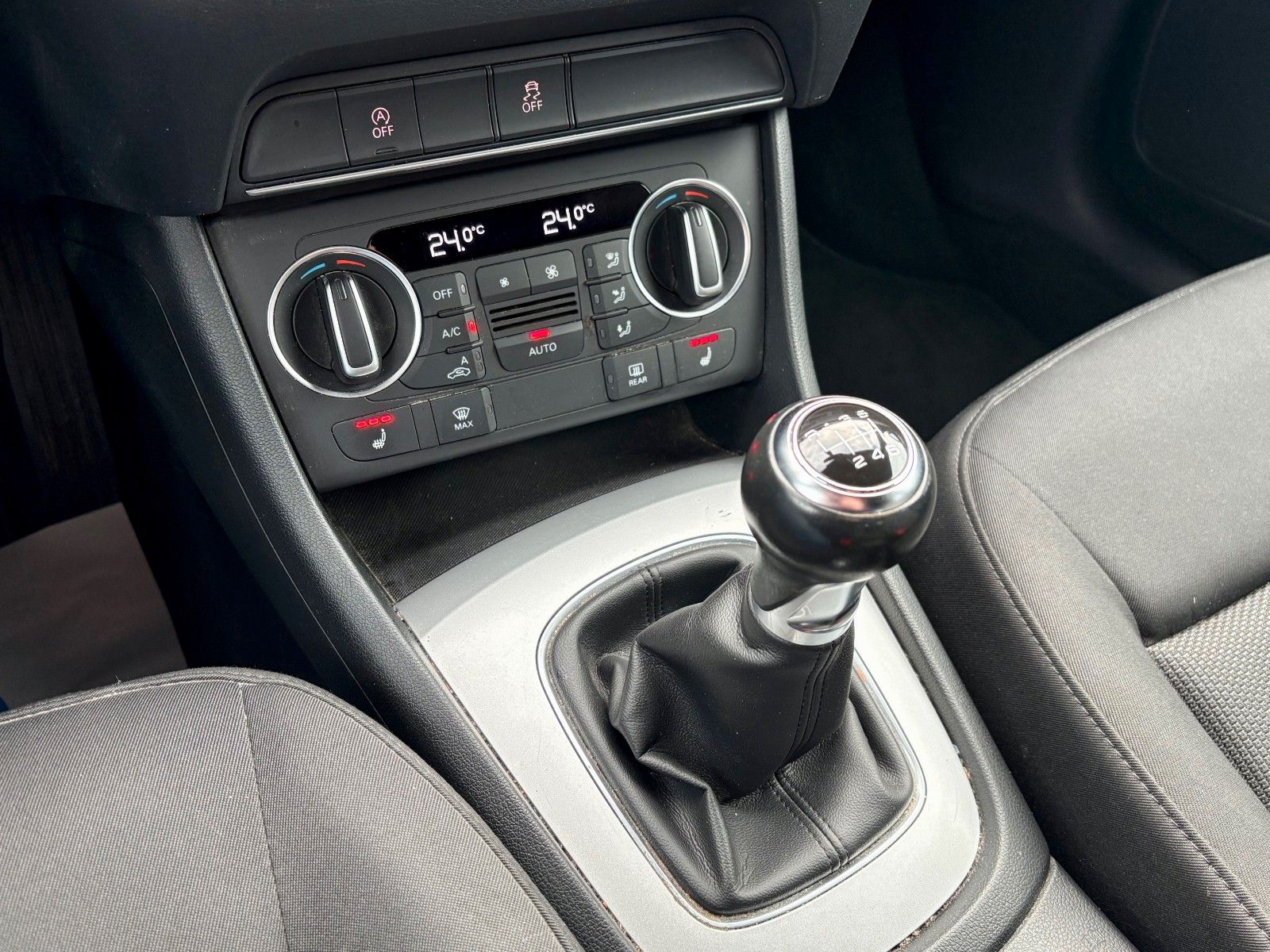 Fahrzeugabbildung Audi Q3 2.0 TDI basis Navi Xenon Tempomat SPORTFWK