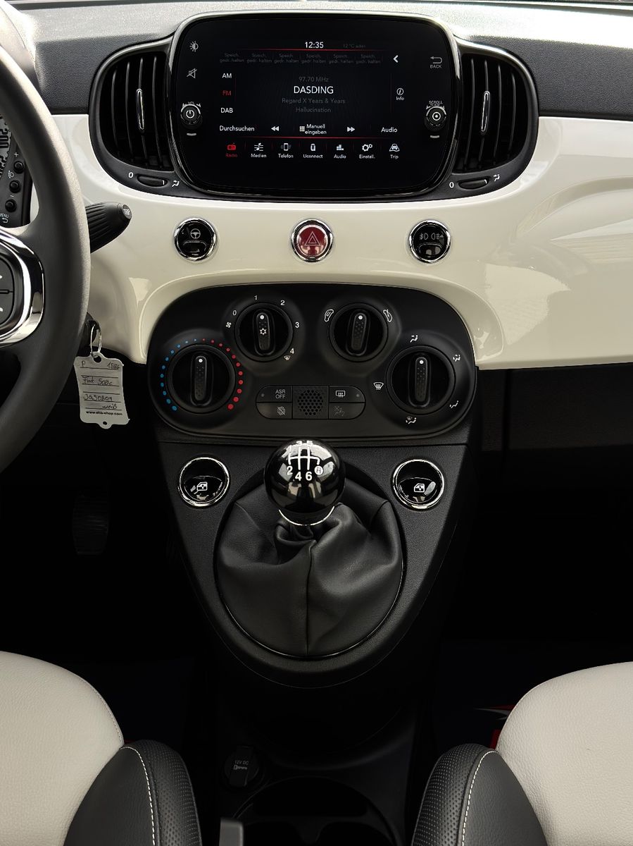 Fahrzeugabbildung Fiat 500C 1.0 GSE DolceVita Temp CarPlay/Android PDC