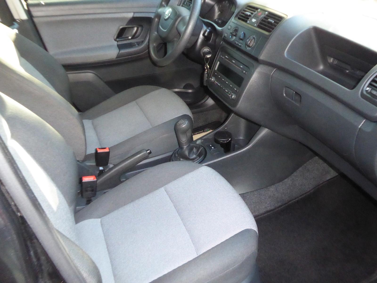 Skoda Fabia 2011 — photo 21