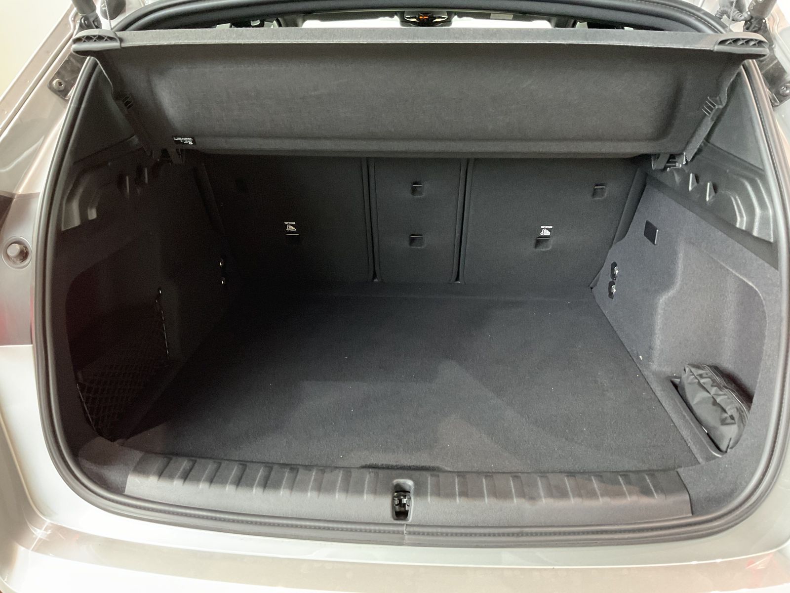 Fahrzeugabbildung BMW iX1 xDrive30 M Sportpaket | Panorama Glasdach |