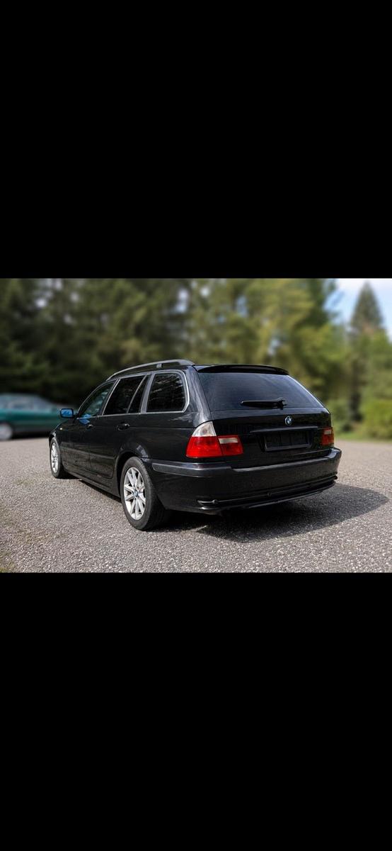 BMW 320 2005 — interior