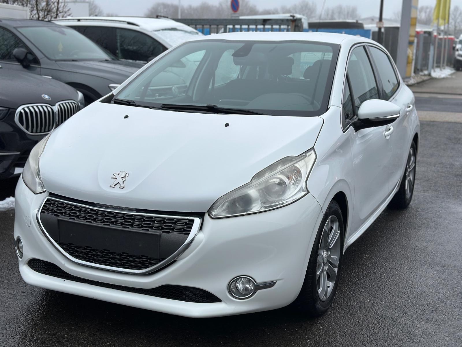 Peugeot 208 1,6 "Allure-SCHECKHEFT-GARANTIE